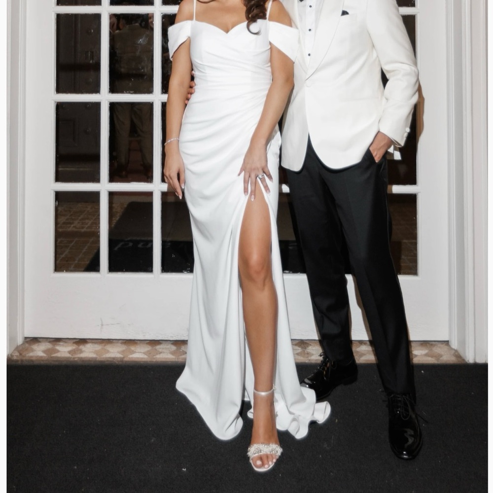 Ladivine Wedding Dress